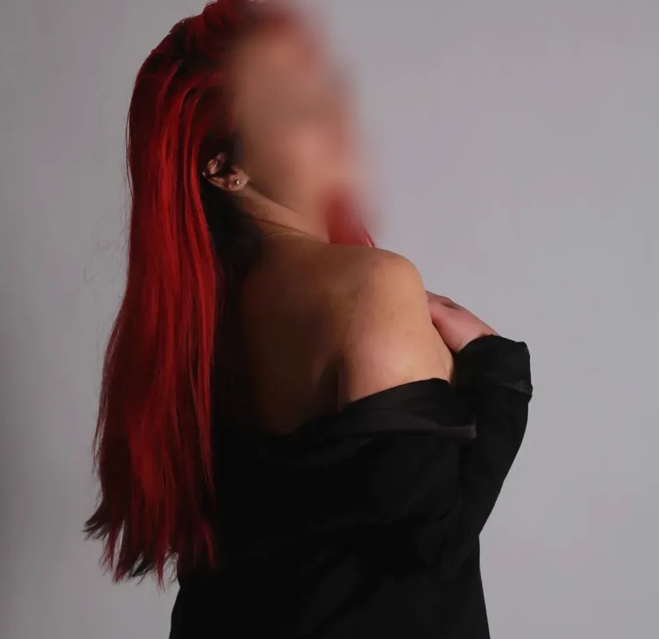 Alma, 25