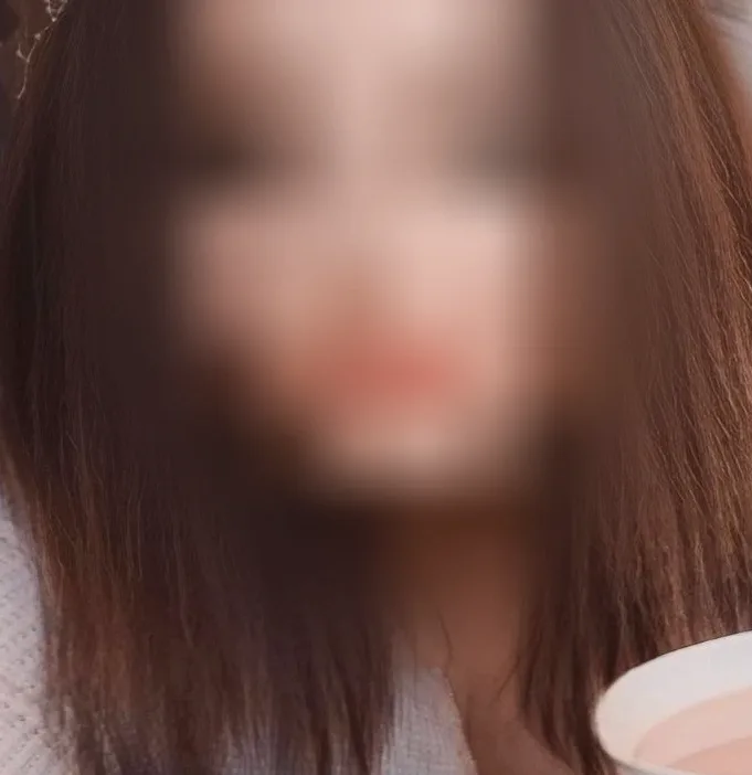 Karoline, 23