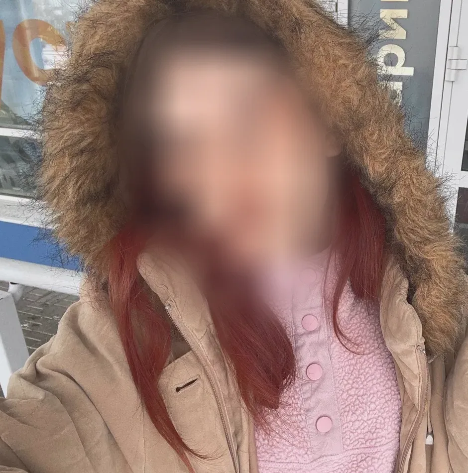 Yasmin, 22